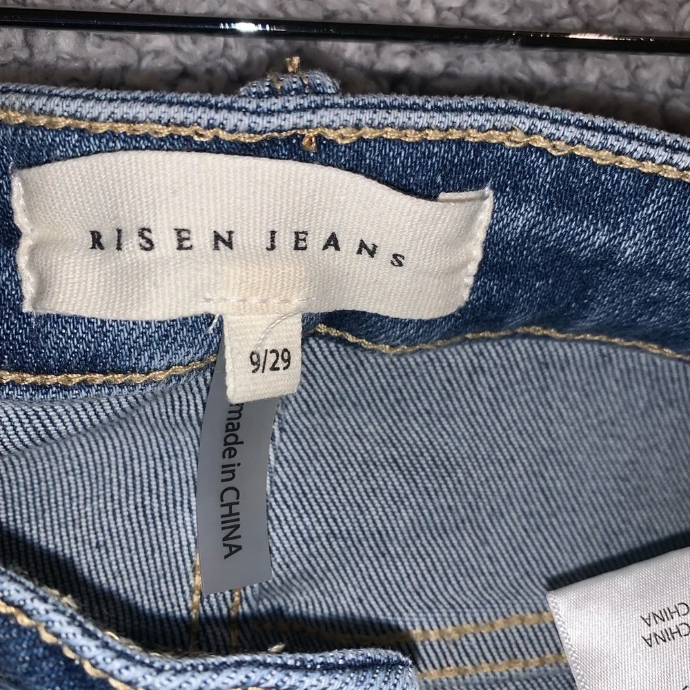 Risen high rise medium wash flared frayed hem jeans women’s size 9/29 - Picture 6 of 8